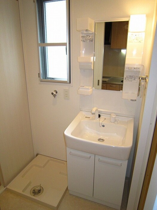 オリエンタル江坂の物件内観写真