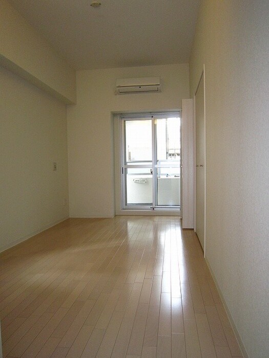 オリエンタル江坂の物件内観写真