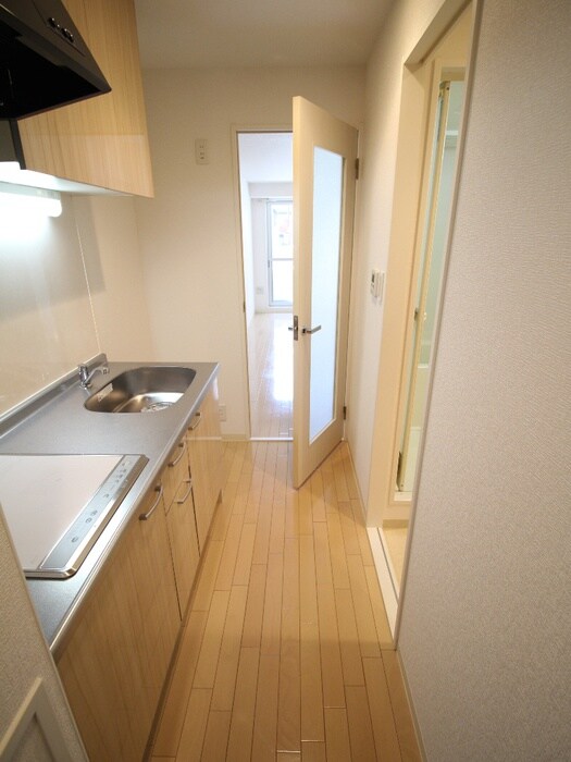 オリエンタル江坂の物件内観写真