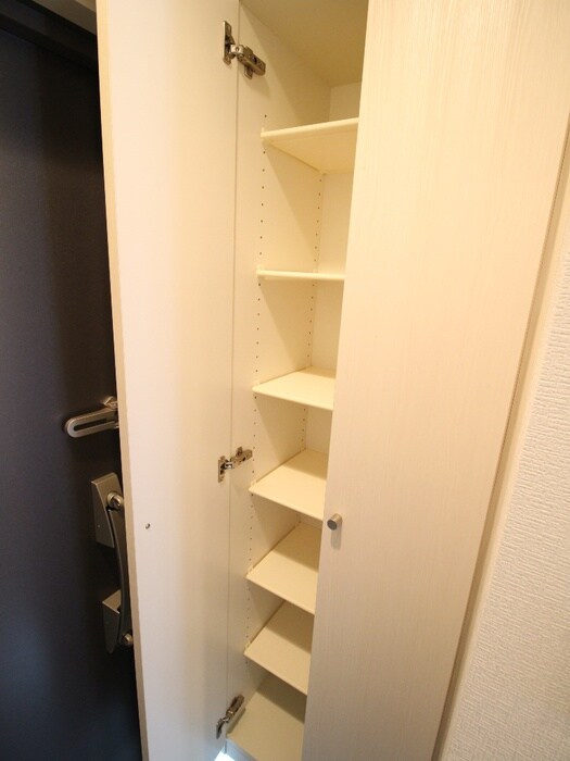 オリエンタル江坂の物件内観写真