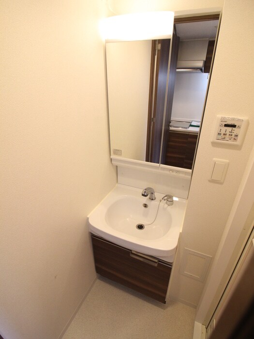 ﾌﾟﾚｻﾝｽ梅田北ｵｰﾙ（908）の物件内観写真