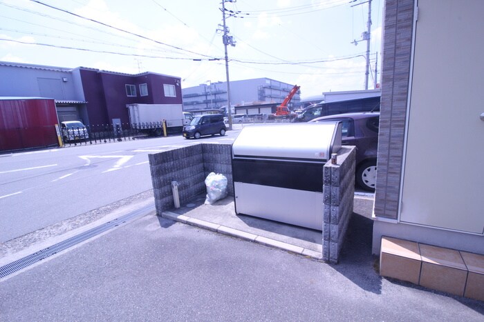 讃良レジデンスの物件外観写真