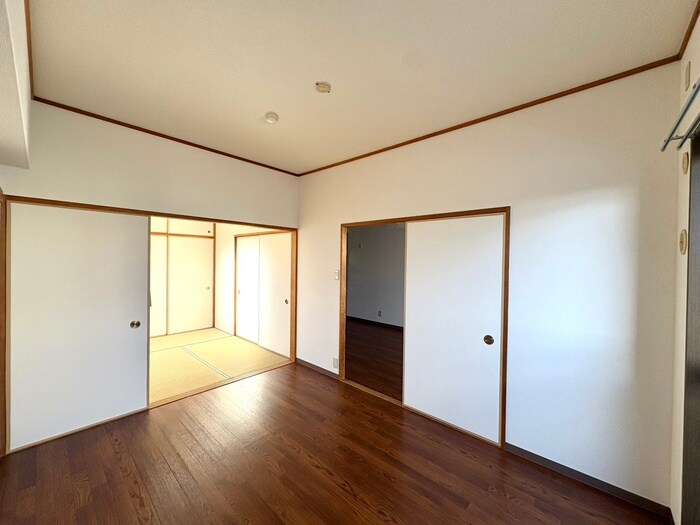 ロ－レルハイム大島の物件内観写真