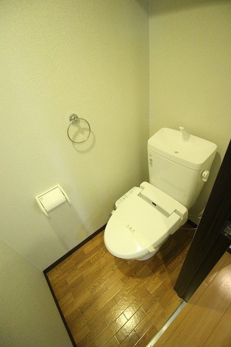 フェイバル二条の物件内観写真