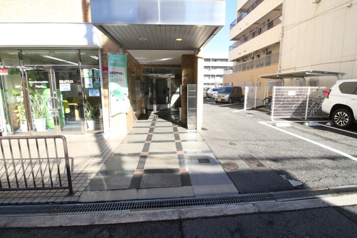 ロイヤルハイムの物件外観写真