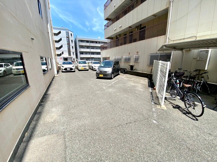 ロイヤルハイムの物件外観写真