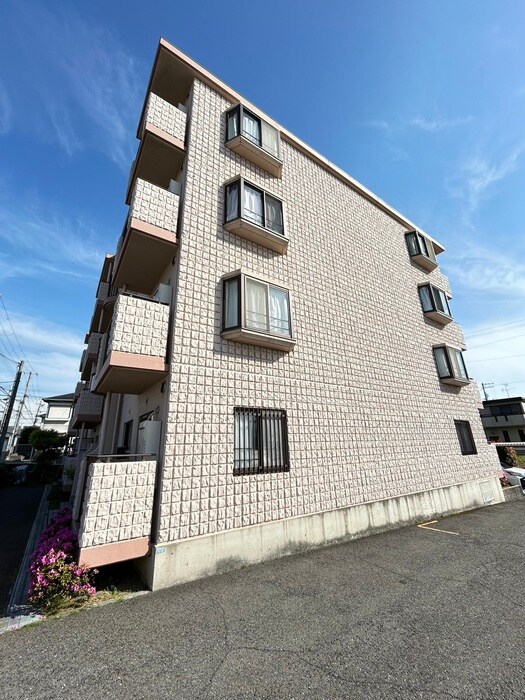 エストアビテ・ヒロの物件外観写真