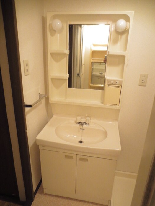 エストアビテ・ヒロの物件内観写真