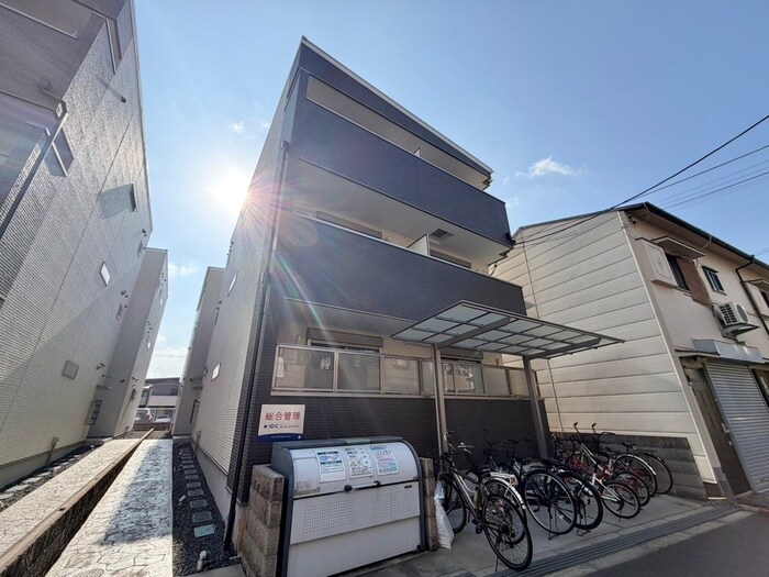 セレニティ田川北A棟の物件外観写真