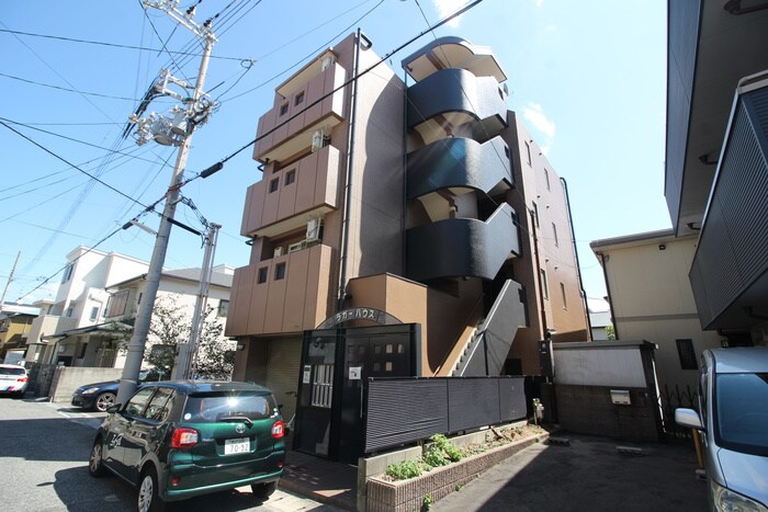 ラガ－ハウスの物件外観写真