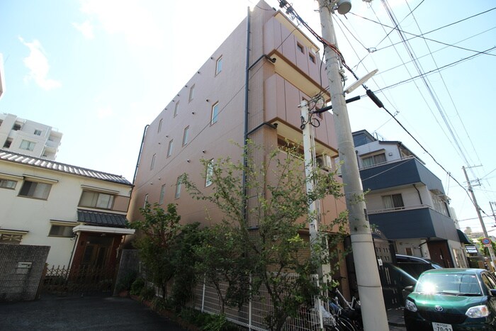 ラガ－ハウスの物件外観写真