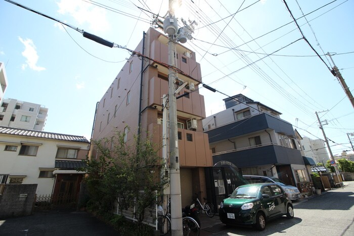 ラガ－ハウスの物件外観写真