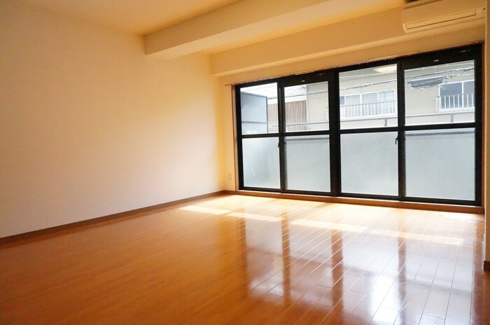 グランレブリー室町六角の物件内観写真