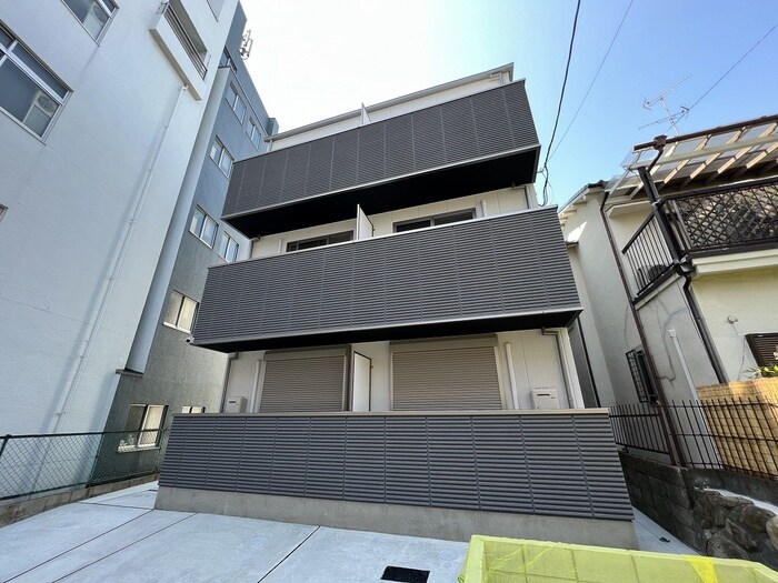 キャトルセゾン豊中本町の物件外観写真