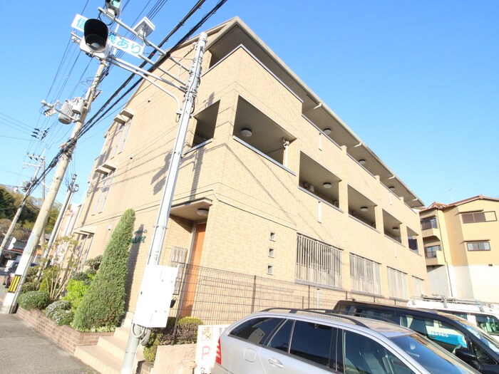 オブ・ヴィラ－ジュの物件外観写真