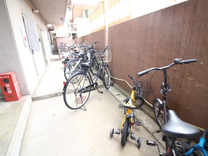 ロイヤルハイツ武庫之荘の物件外観写真