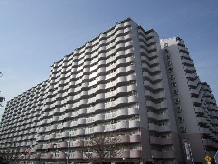 シャンテ川西３号棟（７０３）の物件外観写真