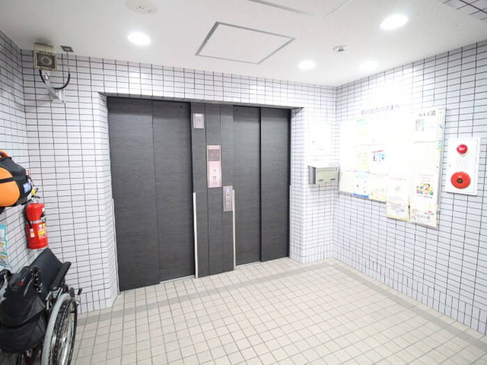 シャンテ川西３号棟（７０３）の物件外観写真