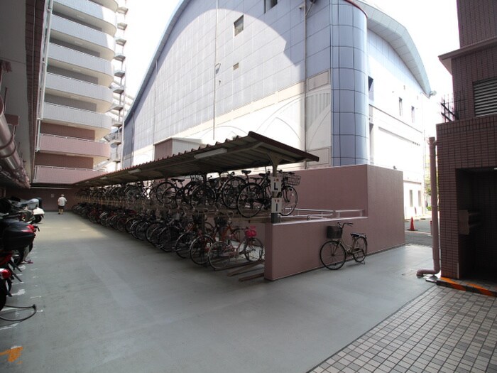 シャンテ川西３号棟（７０３）の物件外観写真