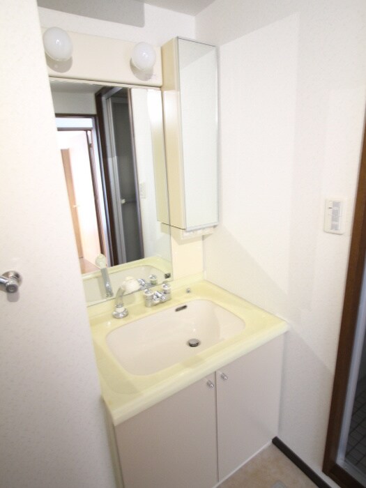 シャンテ川西３号棟（７０３）の物件内観写真