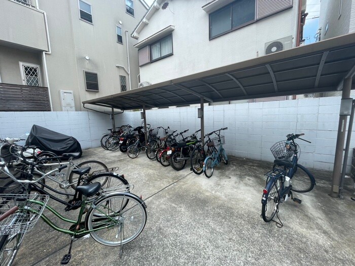 フラワーメゾンの物件外観写真