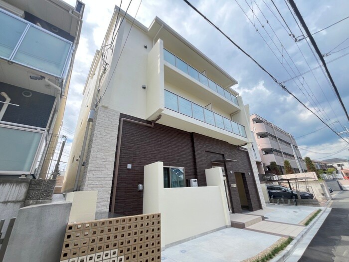 ラ・リュールＭＪの物件外観写真