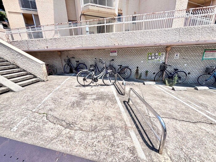 シャルル香里園（202）の物件外観写真