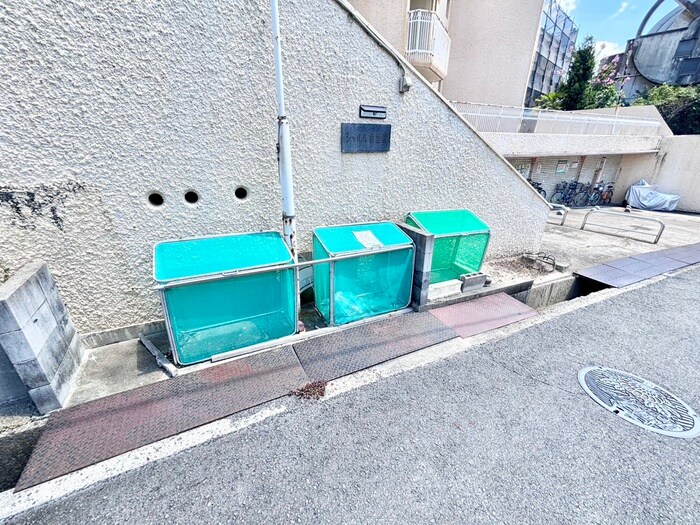 シャルル香里園（202）の物件外観写真