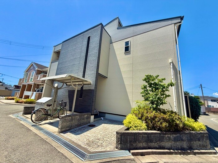 ア・ラ・モ－ド下島の物件外観写真