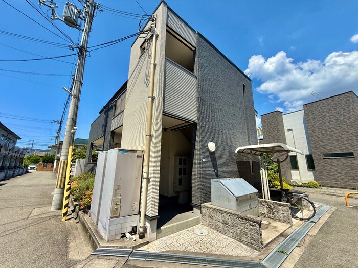 ア・ラ・モ－ド下島の物件外観写真