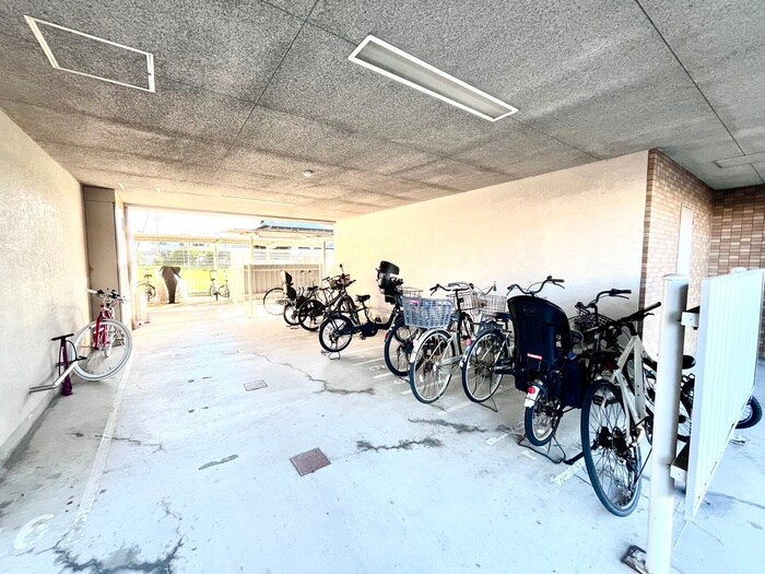 ソレアード鶴見の物件外観写真