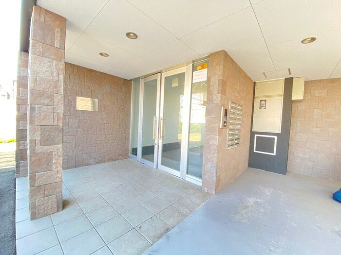 ラガーパレス花園の物件外観写真