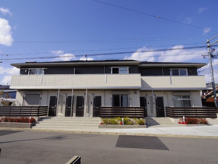 ウノ アルボルの物件外観写真