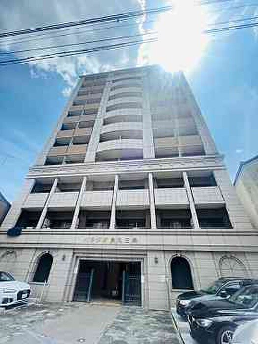 ベラジオ烏丸三条(302)の物件外観写真