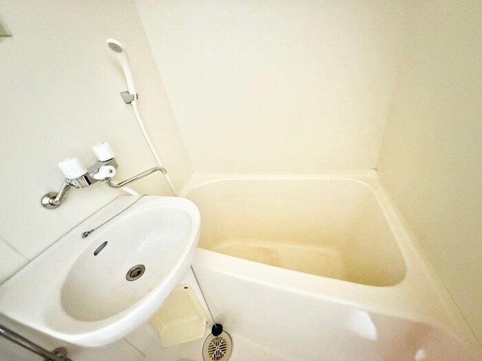 ハイネス香里の物件内観写真