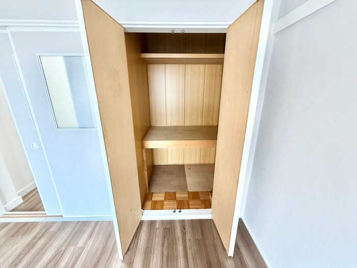 ハイネス香里の物件内観写真