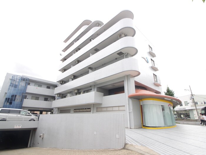 プル－リオン上桂の物件外観写真