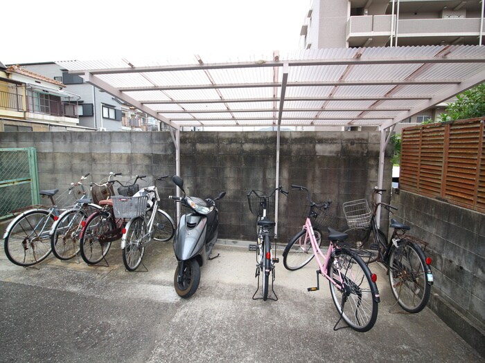 ハイツ・アビ－ロ－ドの物件外観写真