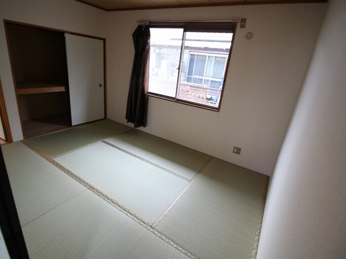 ハイツ・アビ－ロ－ドの物件内観写真