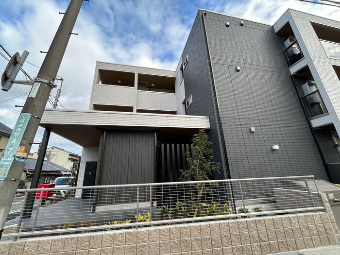 ヴィクトワール庄の物件外観写真