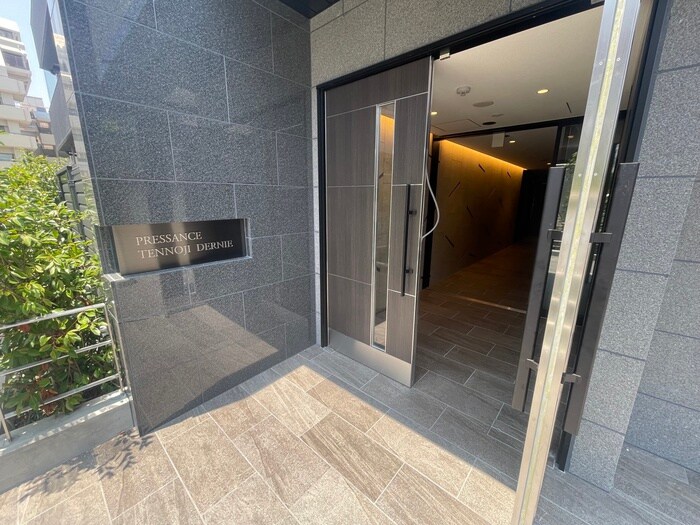 ﾌﾟﾚｻﾝｽ天王寺デルニエ（206）の物件外観写真