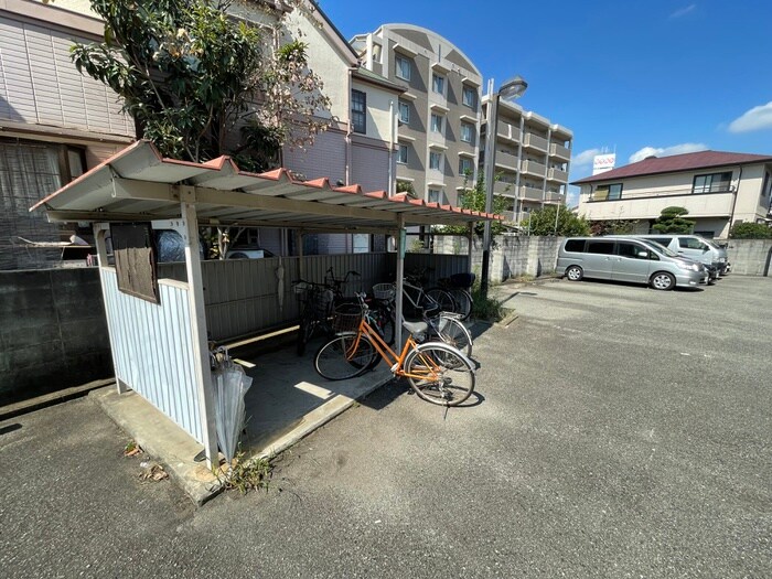 ハイツ・クレッシェンドの物件外観写真