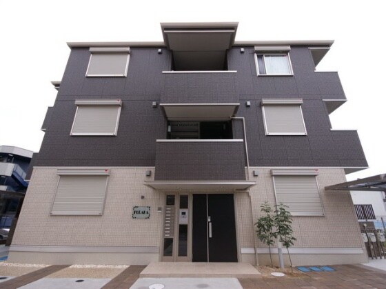 フラハの物件外観写真