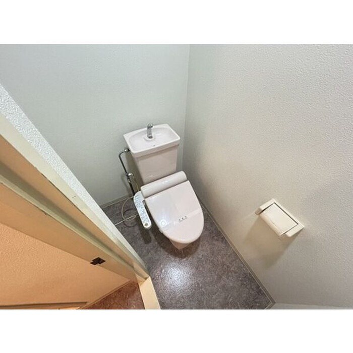 ファミリアル隆樹の物件内観写真