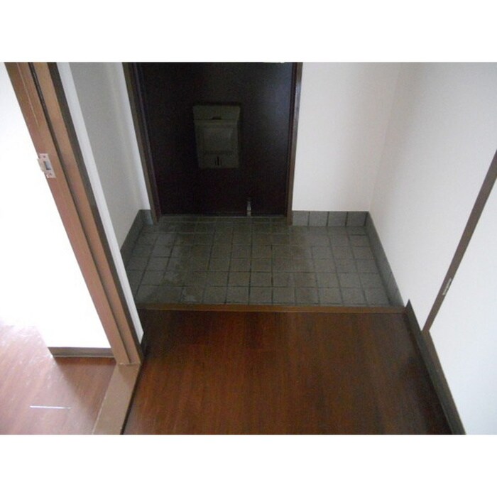 ファミリアル隆樹の物件内観写真