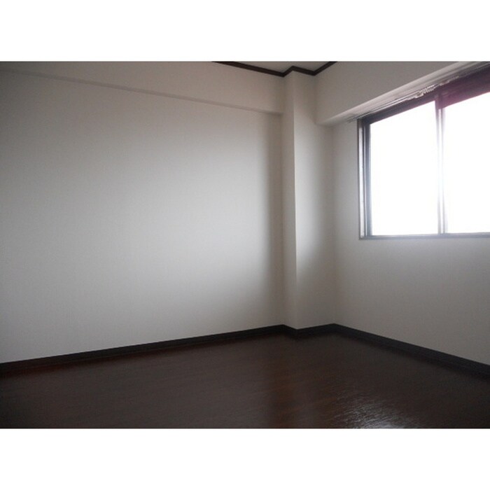 ファミリアル隆樹の物件内観写真