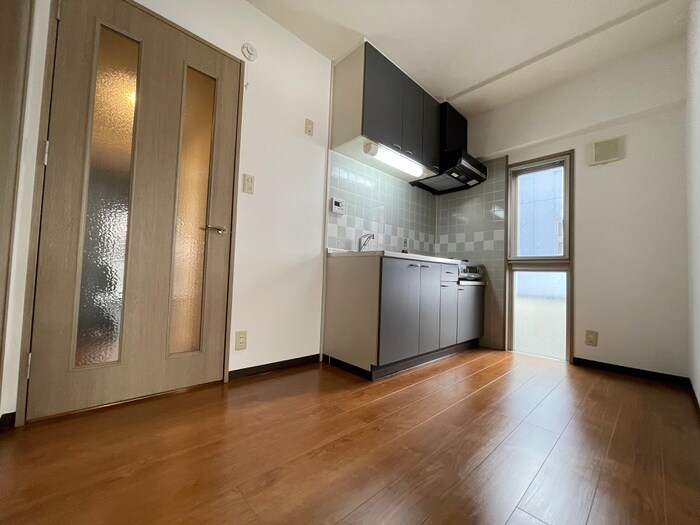 シ－ガルハイツ三宮の物件内観写真