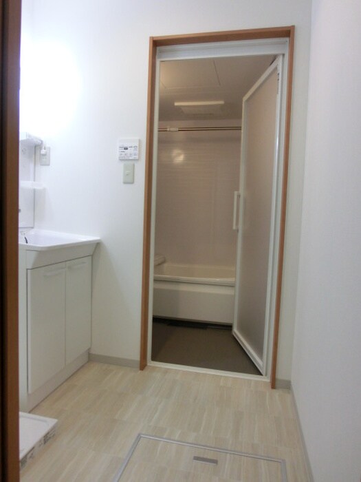 アム－ル　レオの物件内観写真