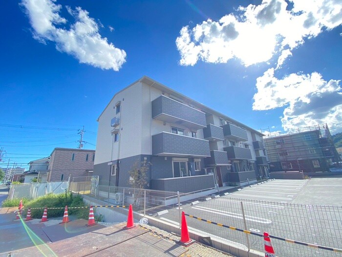 ジラソーレの物件外観写真