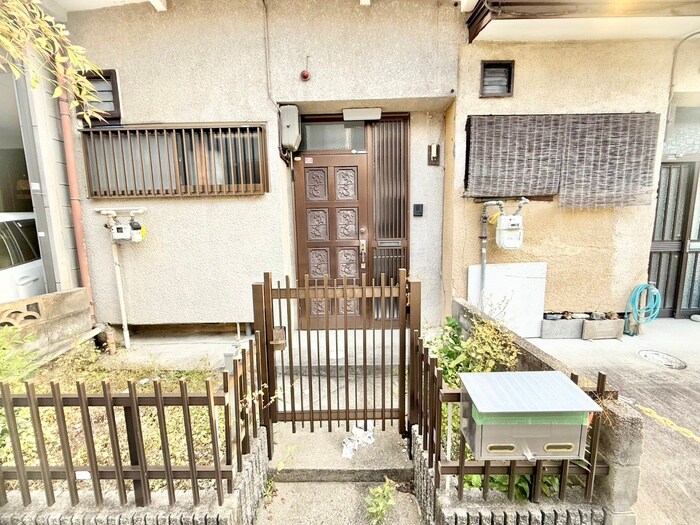 小倉町南堀池67-33テラスハウスの物件外観写真